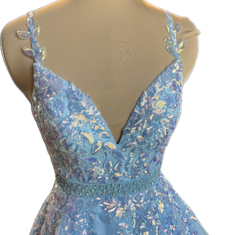 EUC Amarra Tulle and Leaf Lace Embroidered Ball Gown - Picture 2 of 12